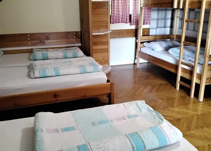 And Restaurant Tia *